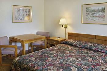 Days Inn By Wyndham Ottawa Room photo